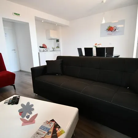 Icy Guest house 3*