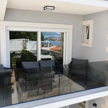 Icy Дубровник