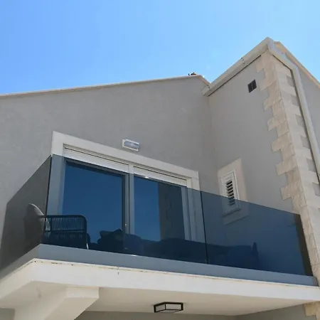 Icy Guest house