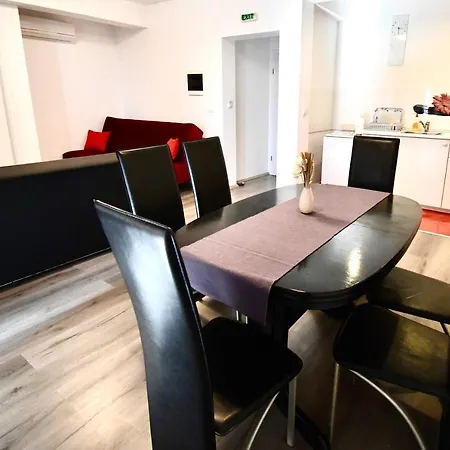 Icy Гостевой дом