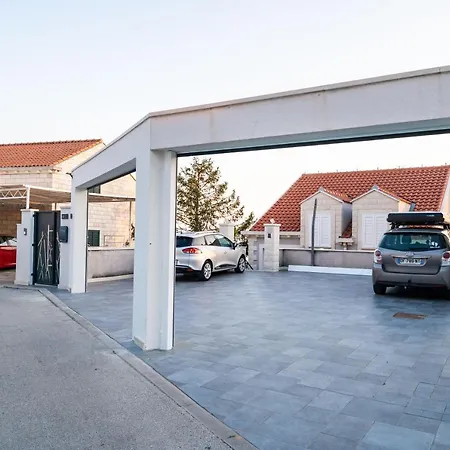 Гостевой дом Icy 3*