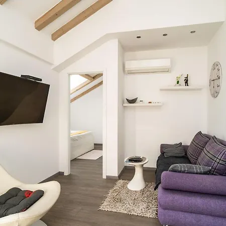 Icy Guest house 3*