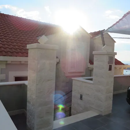 Icy Гостевой дом