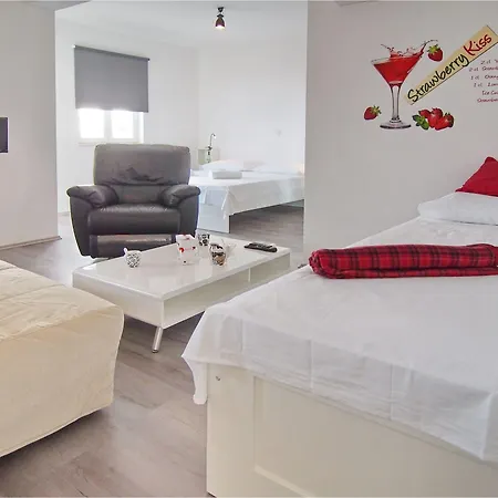 Icy Дубровник