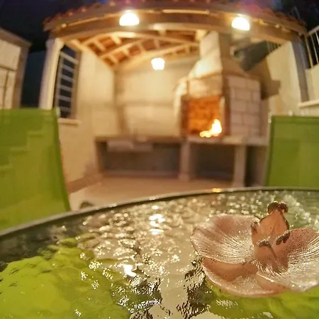 Icy Casa de hóspedes 3*