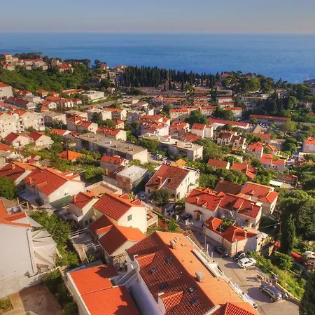 Icy Гостевой дом 3*